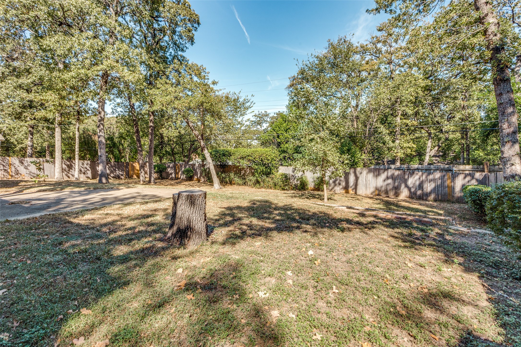 713 N Bowen Road Arlington TX 76012