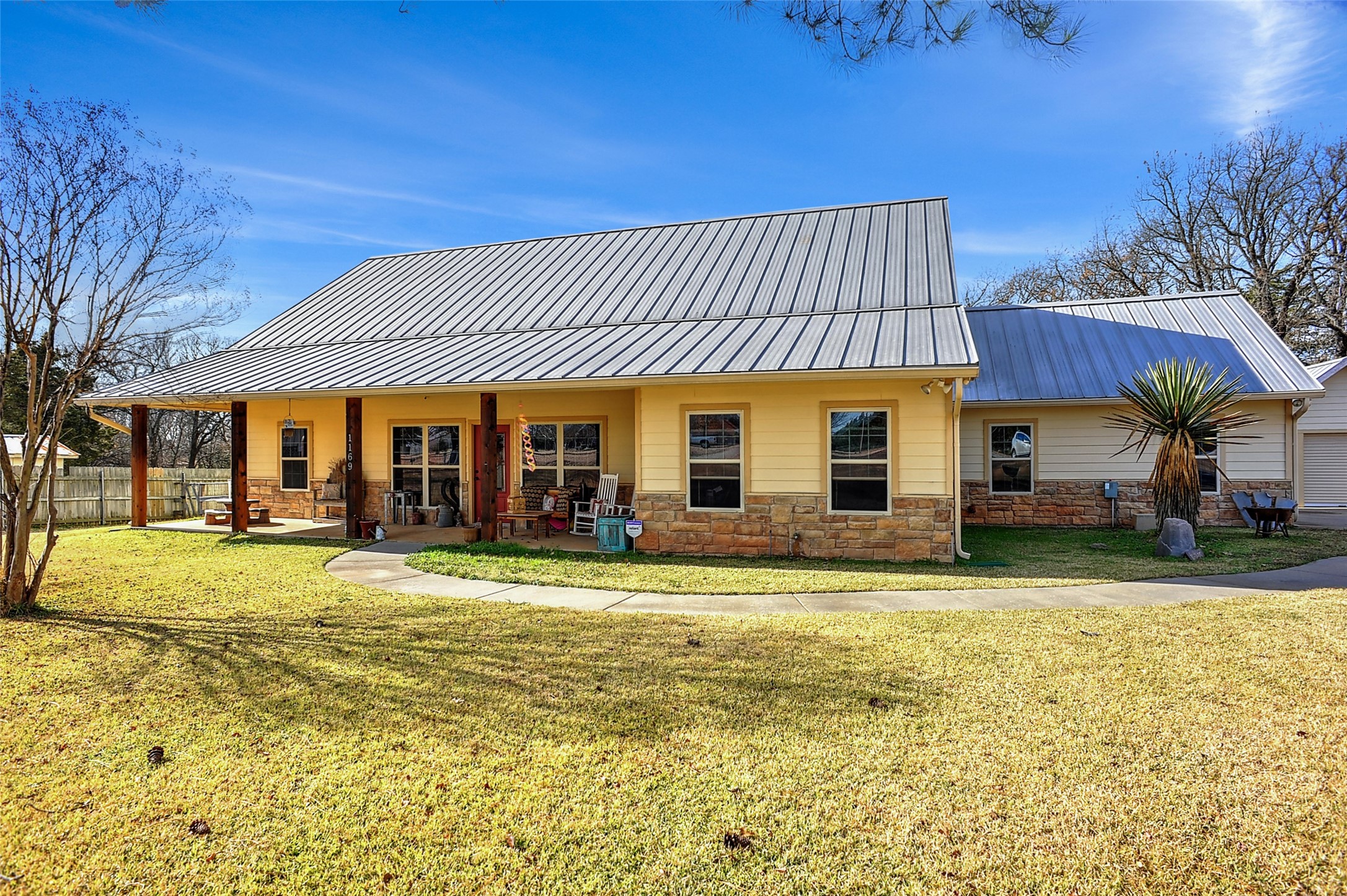 1169 Desvoignes Road Denison TX 75021