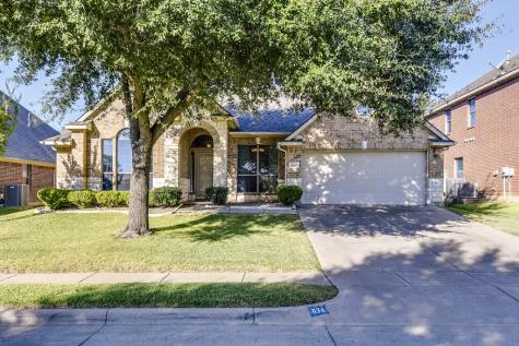 834 Greenwood Drive Burleson TX 76028