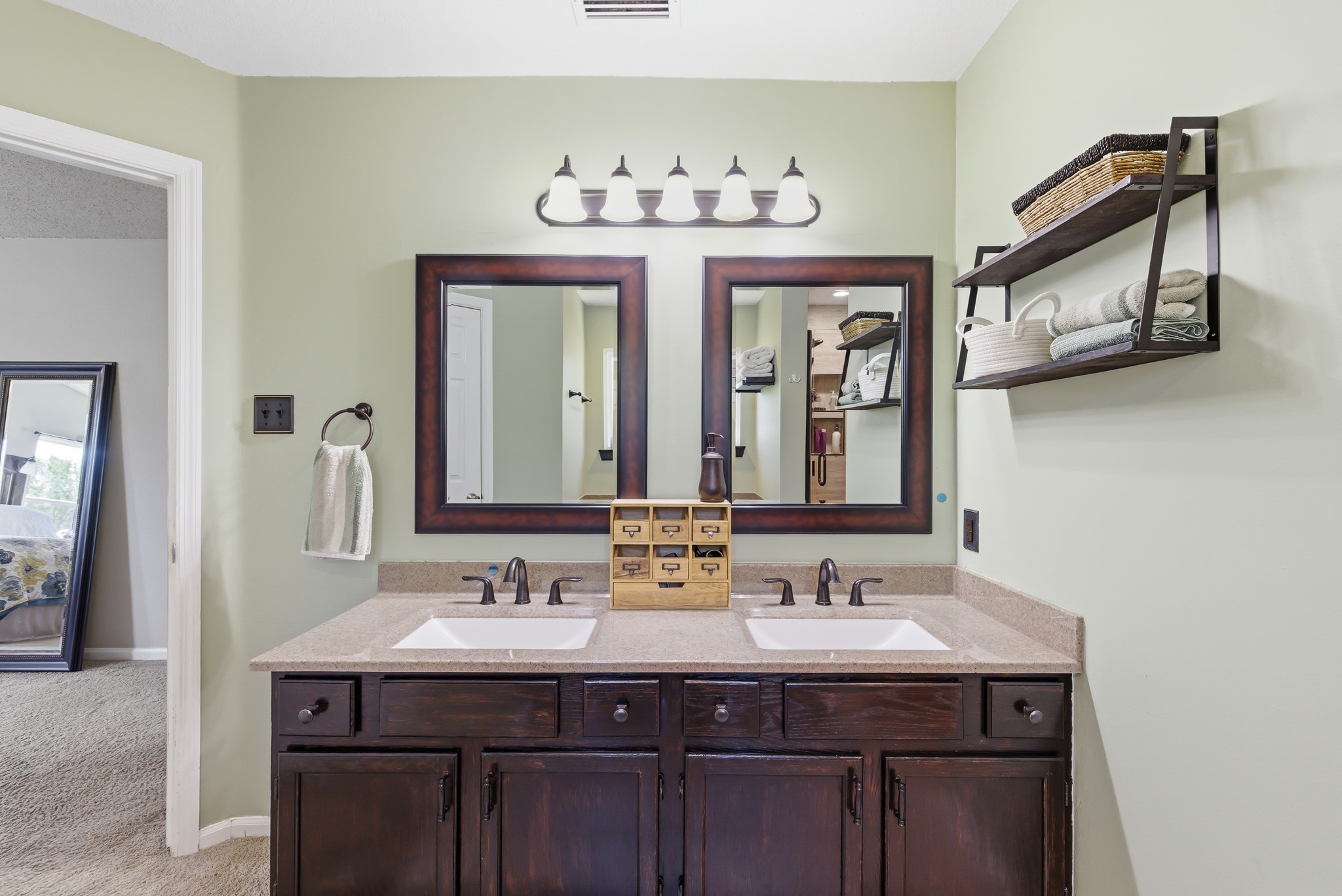1229 Oxford Lane Grapevine TX 76051
