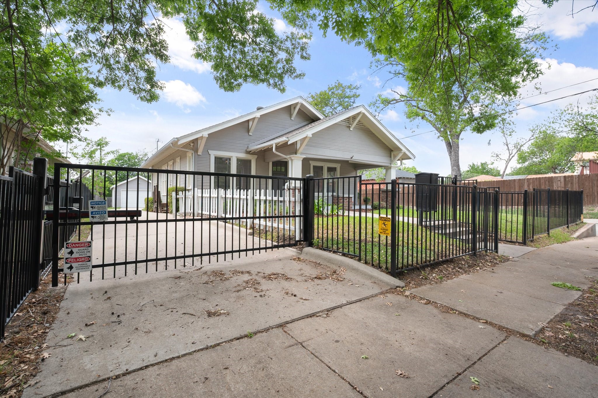 2700 College Avenue Fort Worth TX 76110