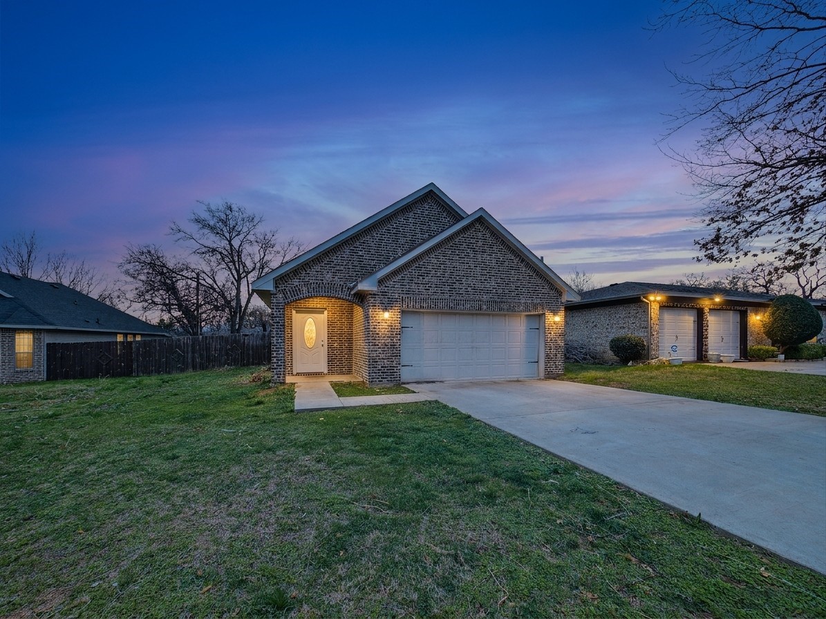 4405 Chickasaw Avenue Fort Worth TX 76119