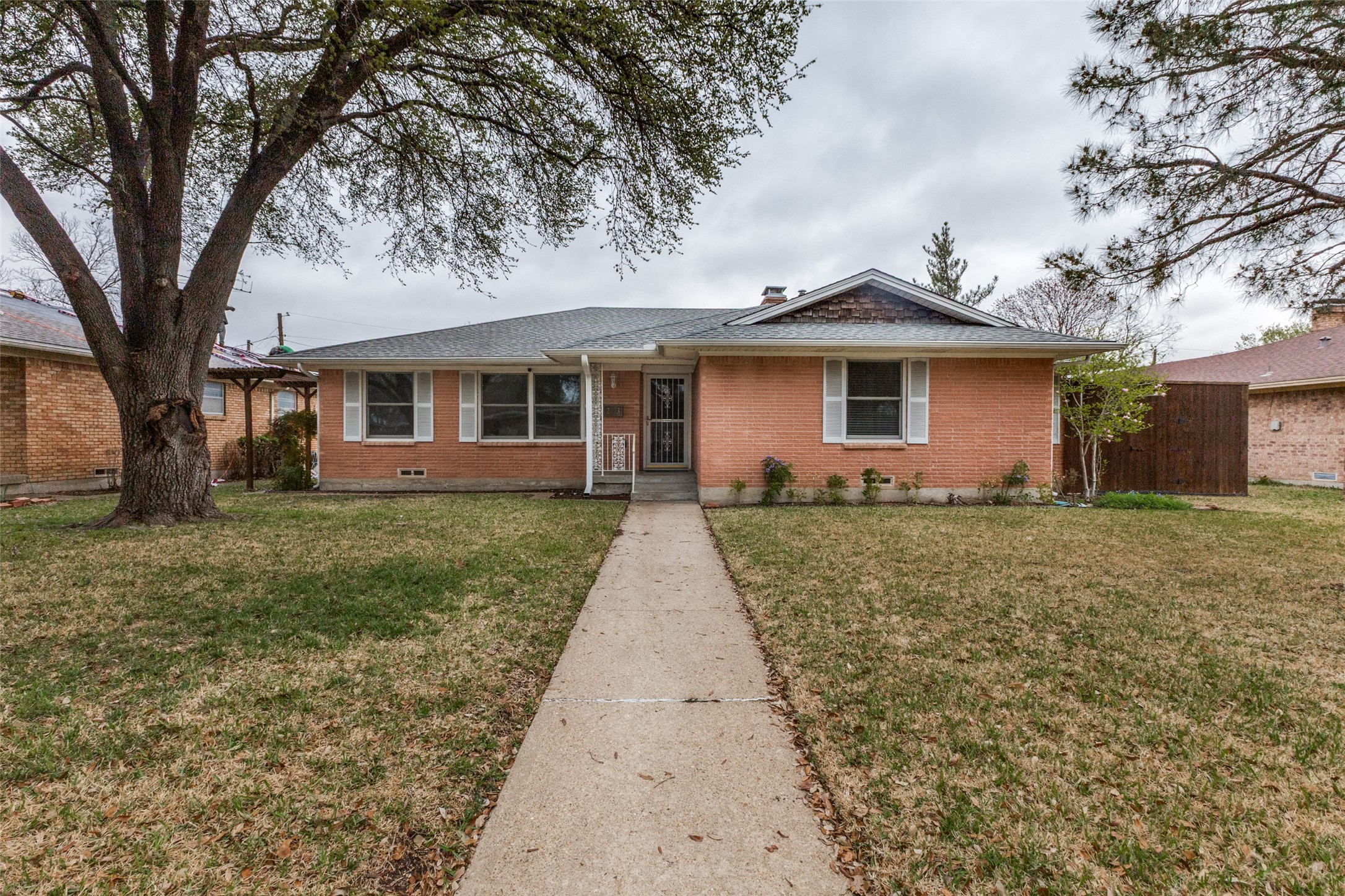 2223 Babalos Lane Dallas TX 75228