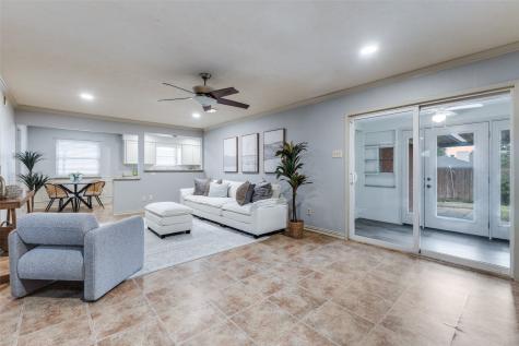 2223 Babalos Lane Dallas TX 75228