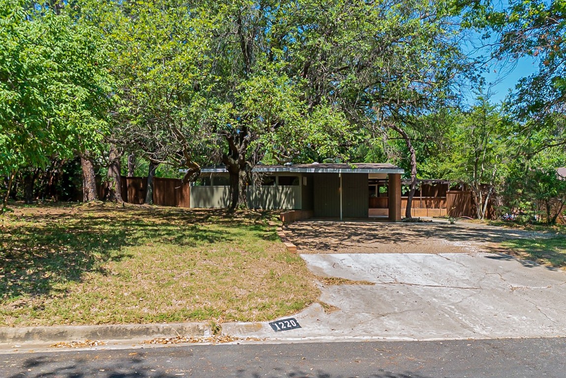 1220 Kendolph Drive Denton TX 76205