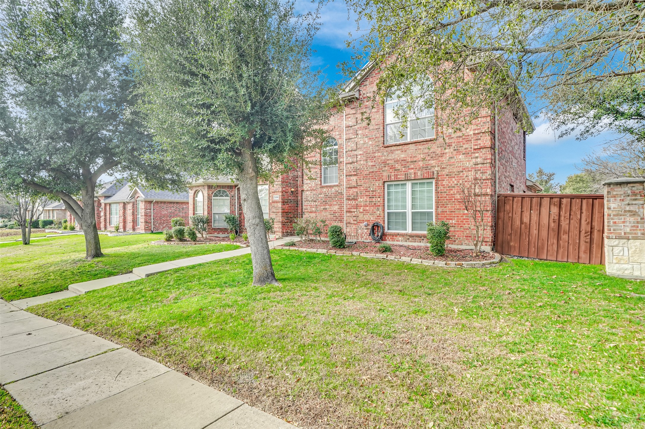3305 Silver Springs Way Rowlett TX 75089