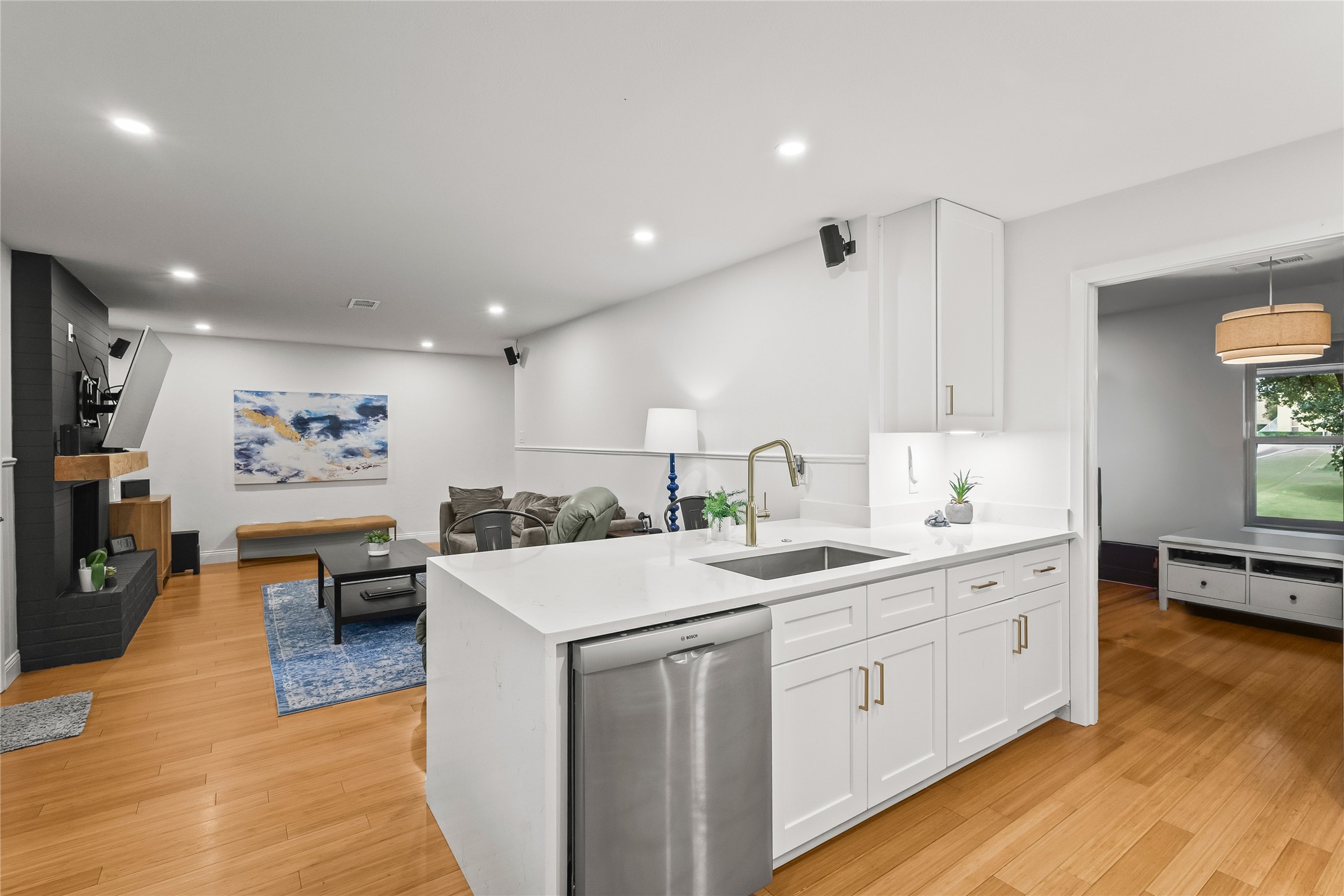 4112 Selkirk Drive W Fort Worth TX 76109