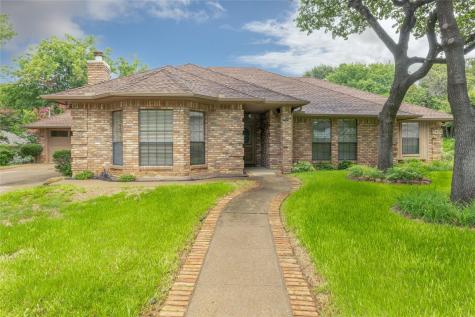 2009 Paddockview Drive Arlington TX 76017