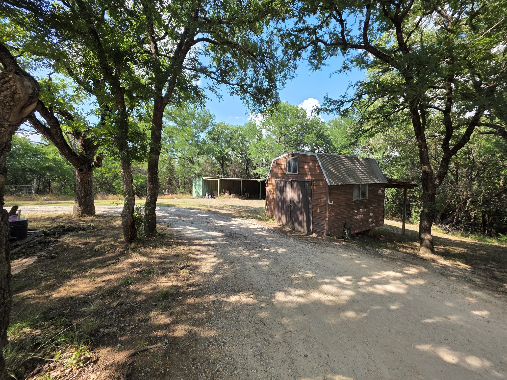 228 Hcr 2415 N Hillsboro TX 76645