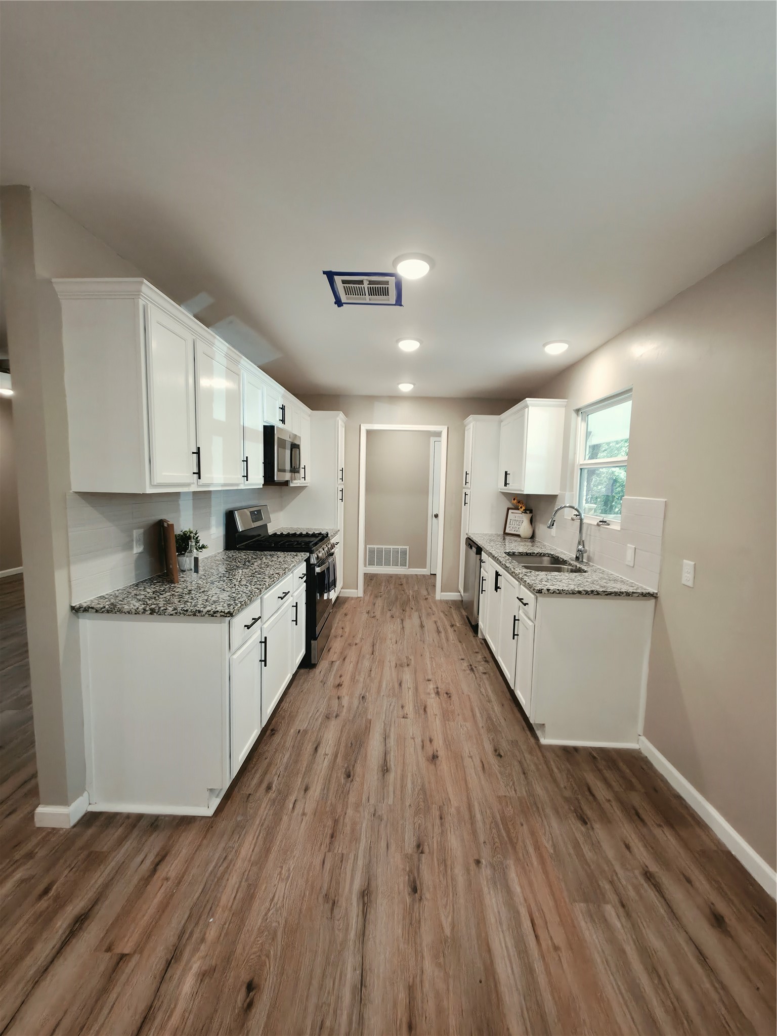 228 Hcr 2415 N Hillsboro TX 76645