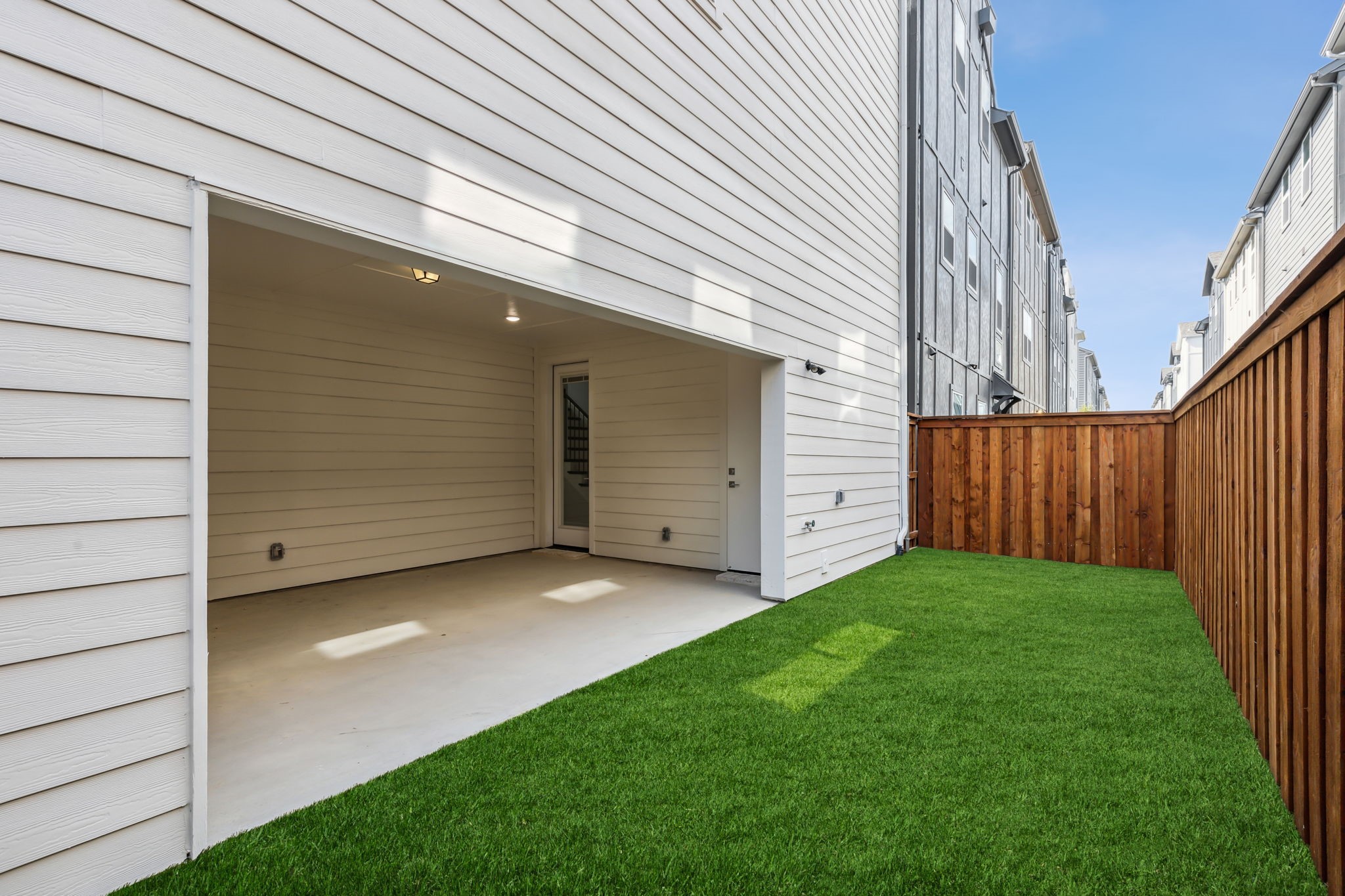2644 Carmelita Street Dallas TX 75212
