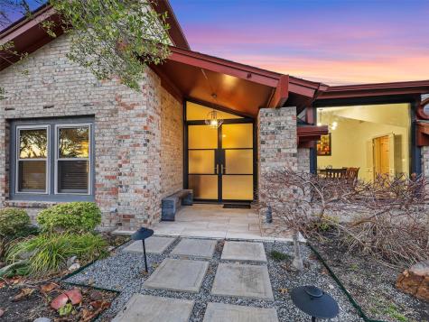 6223 Crestmere Drive Dallas TX 75254
