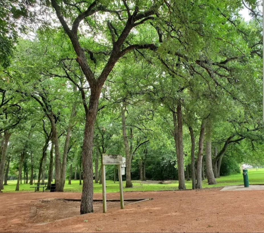 815 Ventura Park Irving TX 75061