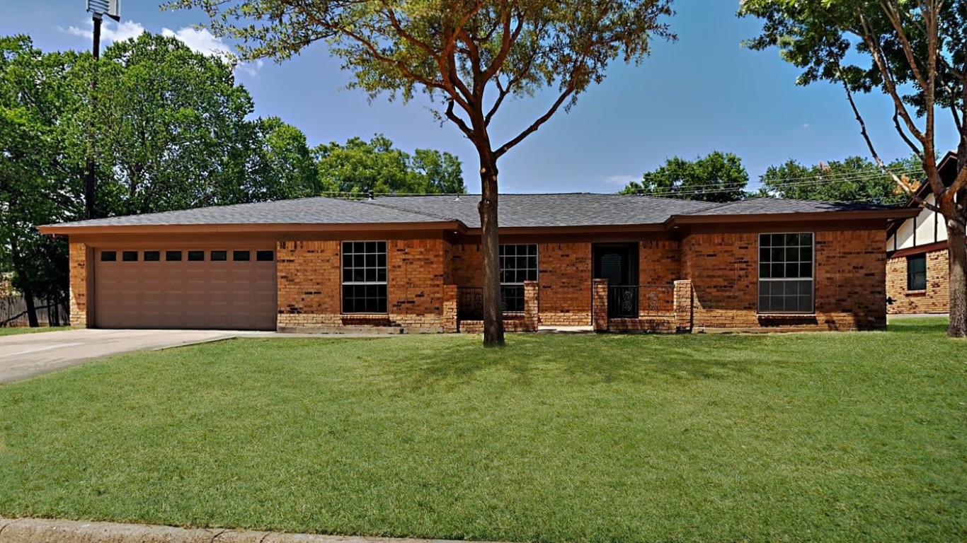 6201 Onyx Drive N North Richland Hills TX 76180