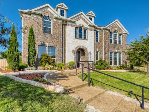 2925 Regents Park Lane Garland TX 75043