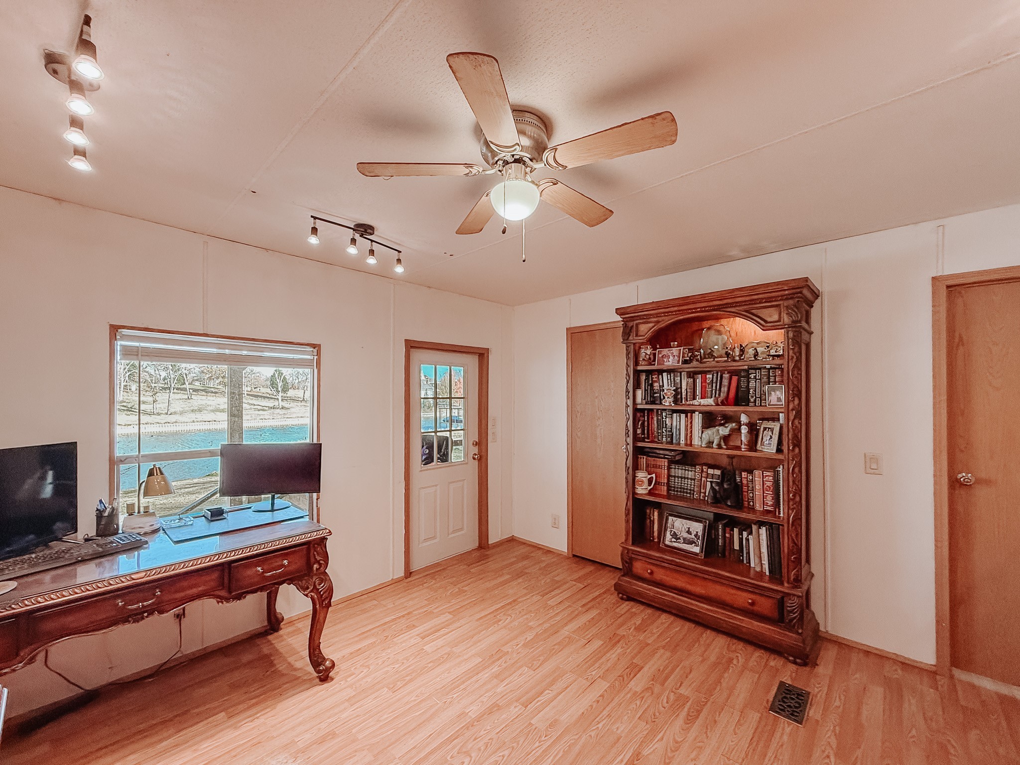 128 Meandering Way Mabank TX 75156