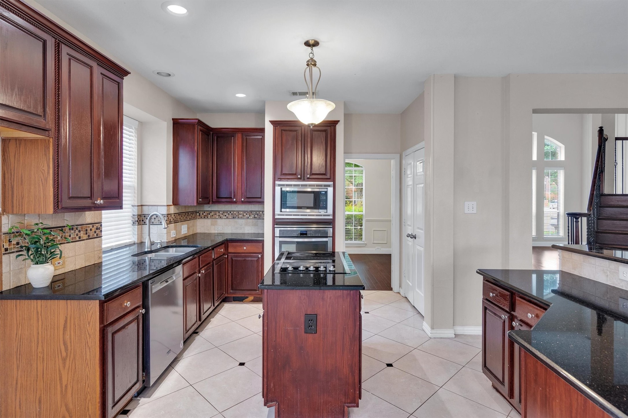 921 Brown Trail Coppell TX 75019