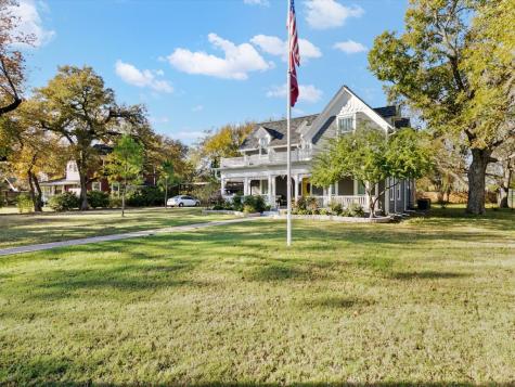 719 N Anglin Street Cleburne TX 76031