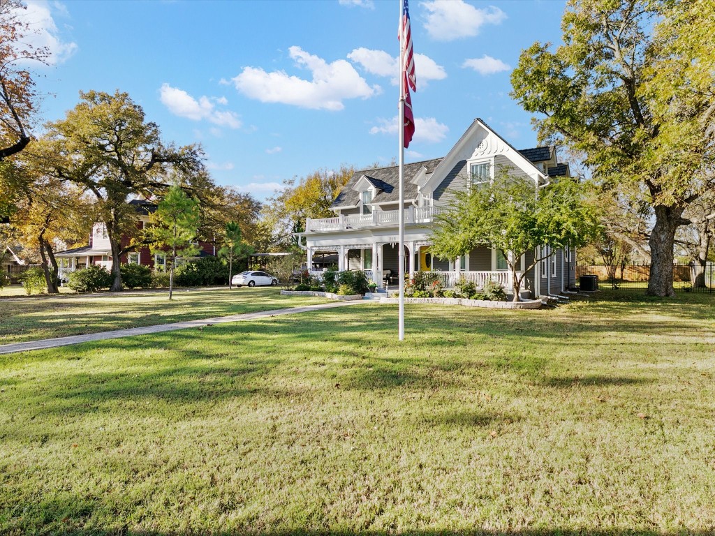 719 N Anglin Street Cleburne TX 76031