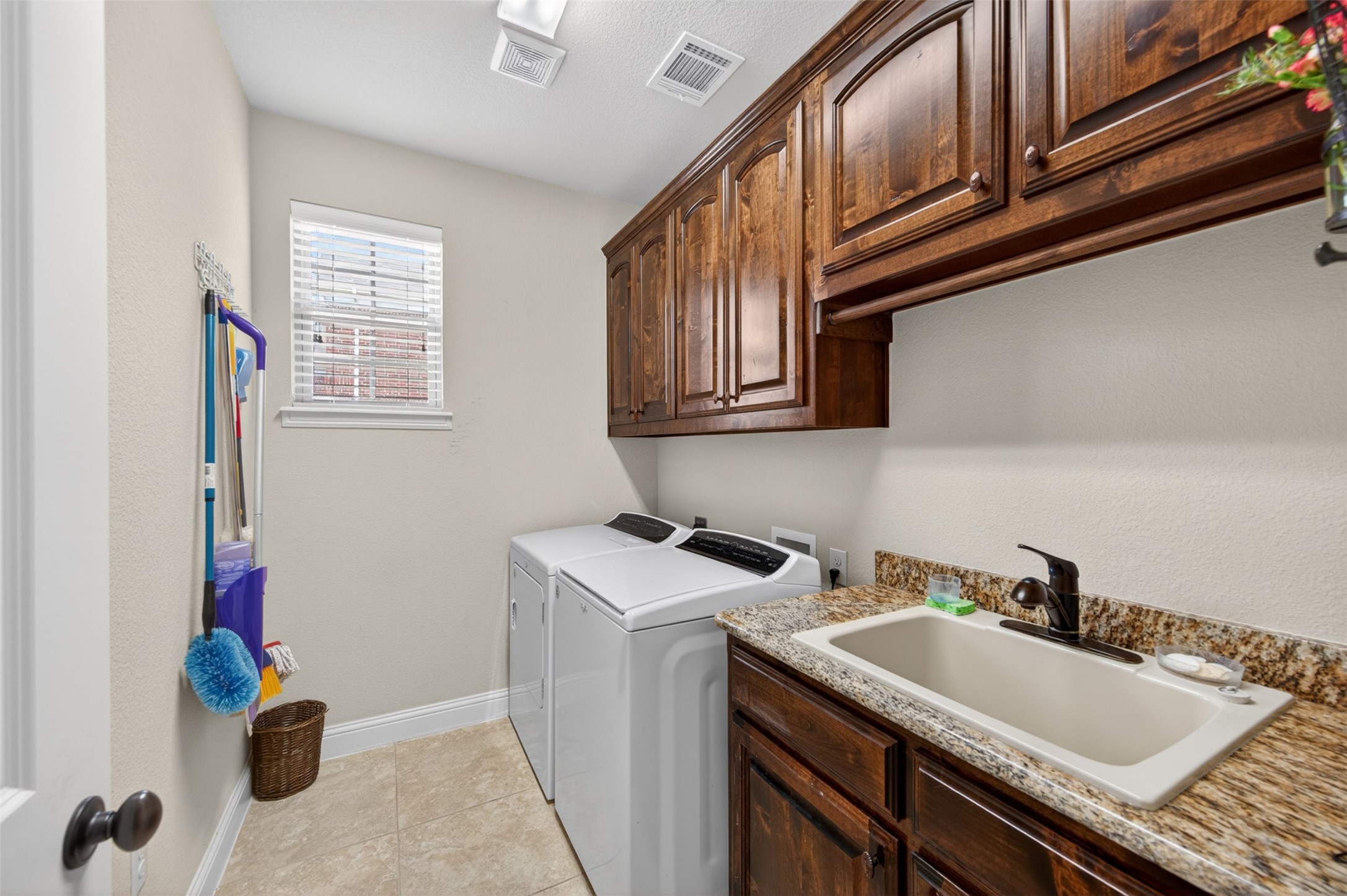 7112 Chimney Creek Drive North Richland Hills TX 76182