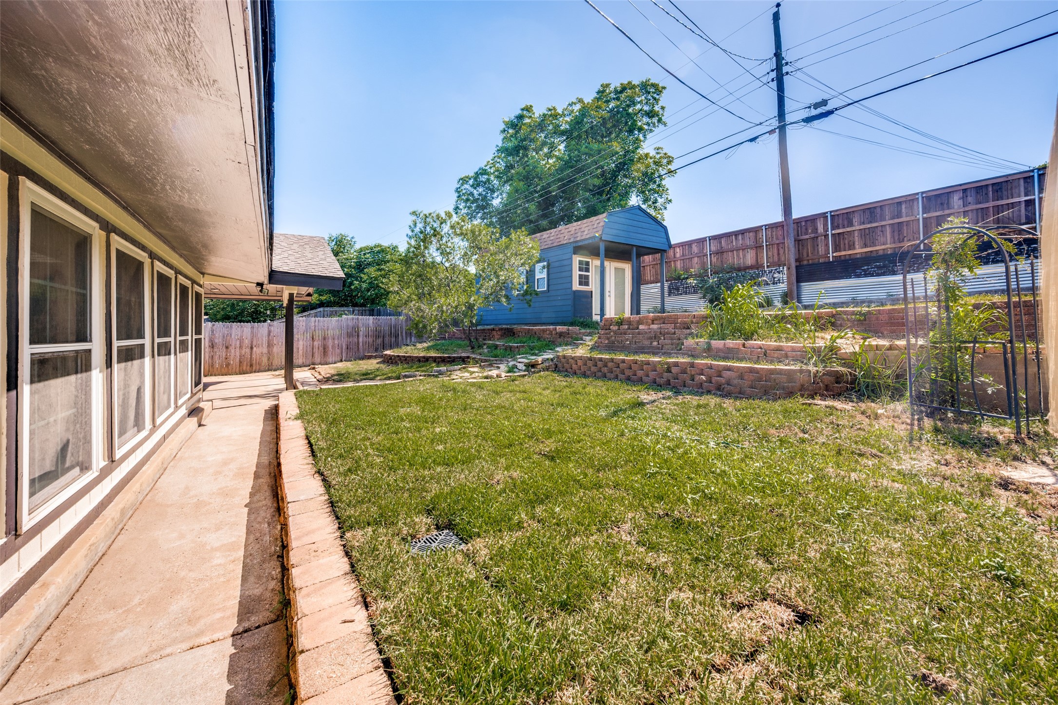 321 Holder Drive Hurst TX 76053
