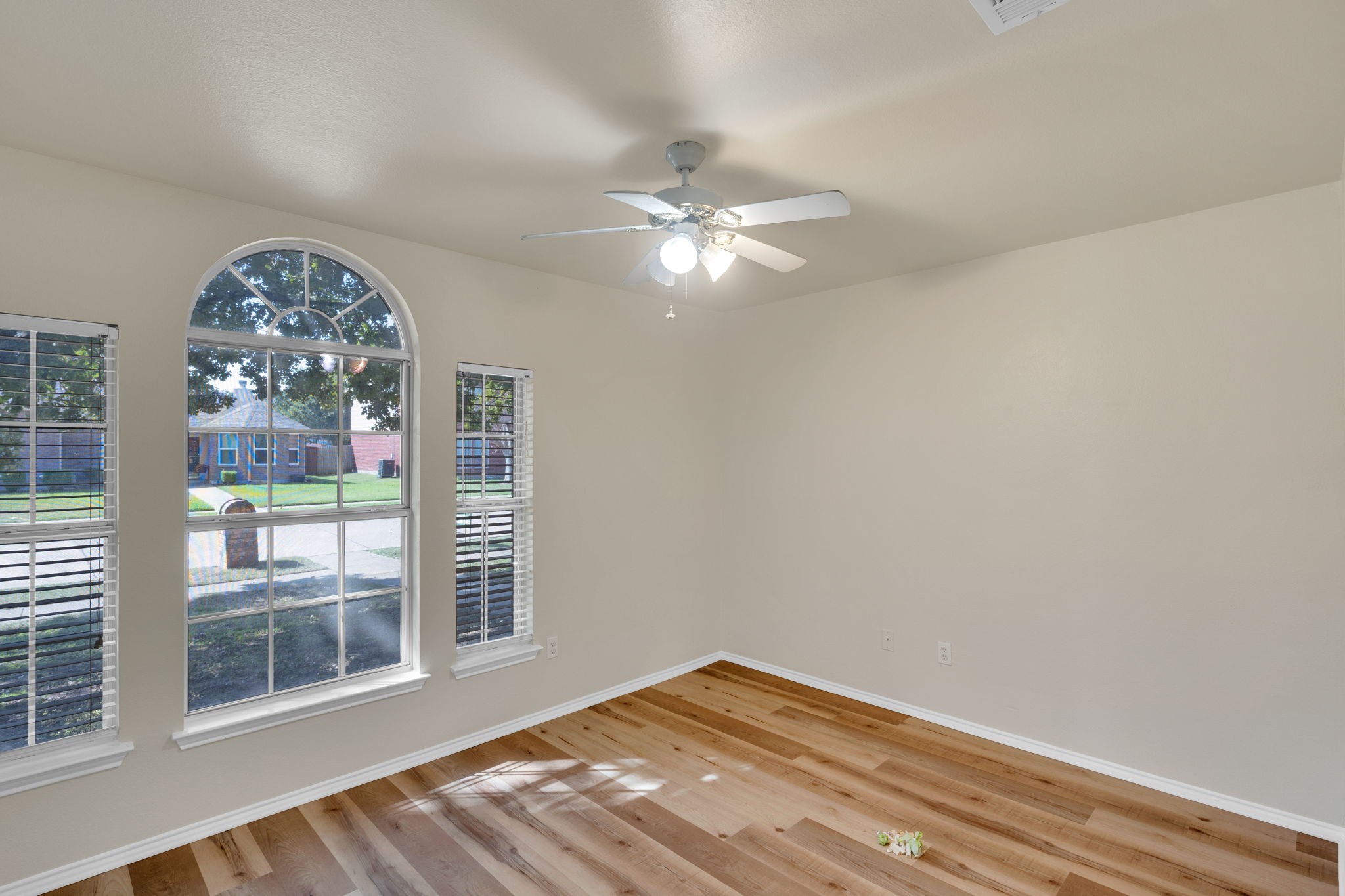 233 Garden Valley Lane Red Oak TX 75154