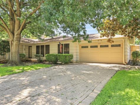 1917 Ridgecrest Drive Garland TX 75042