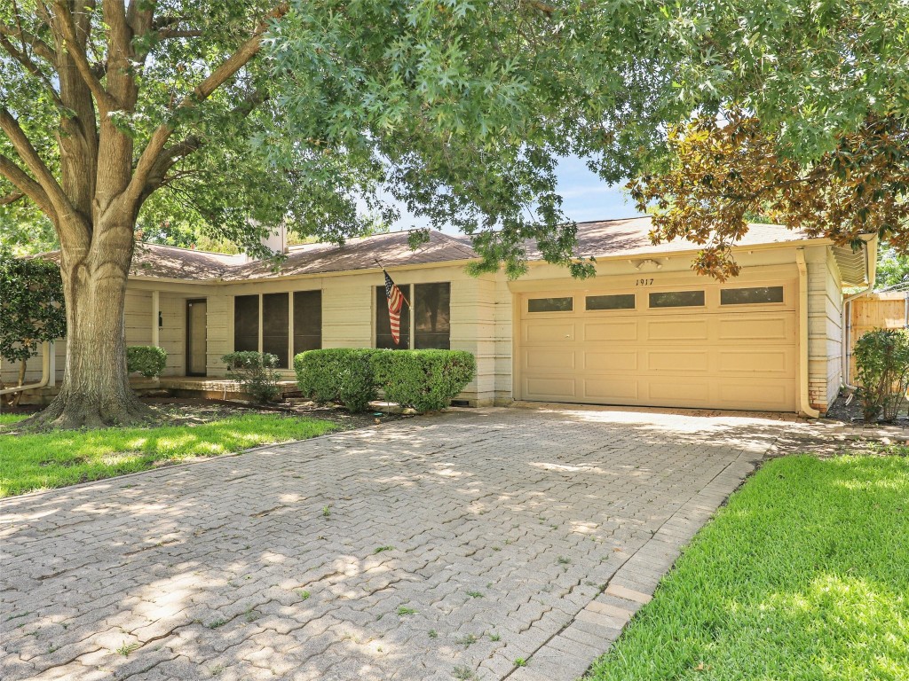 1917 Ridgecrest Drive Garland TX 75042