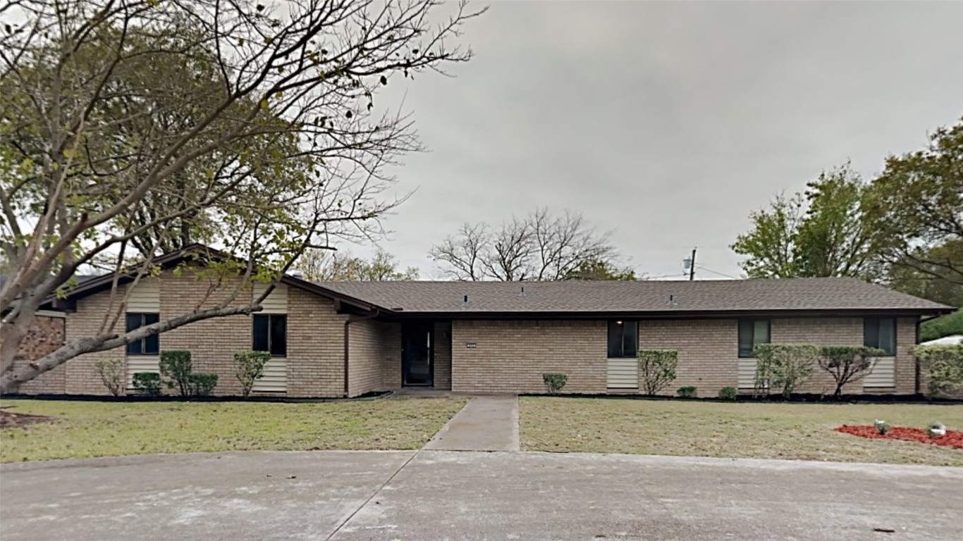 522 W Camp Wisdom Road Duncanville TX 75116