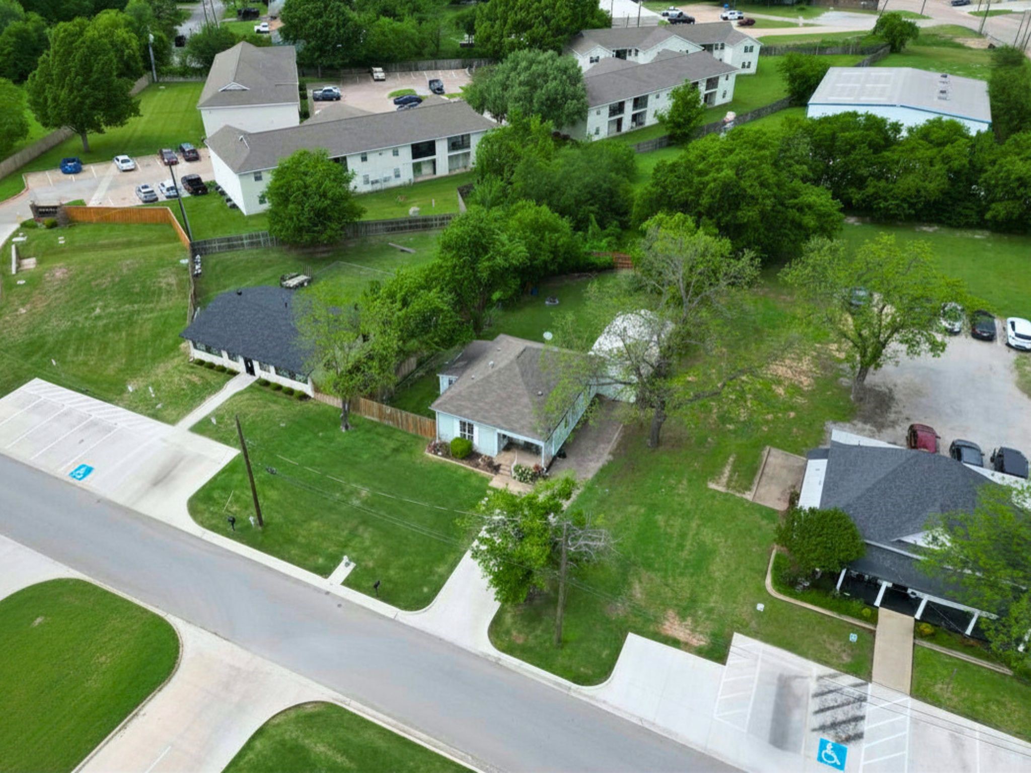 132 W King Street Burleson TX 76028