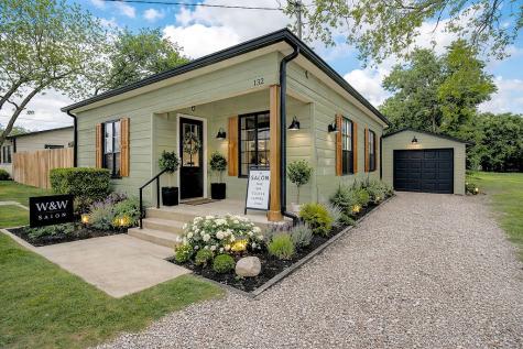 132 W King Street Burleson TX 76028