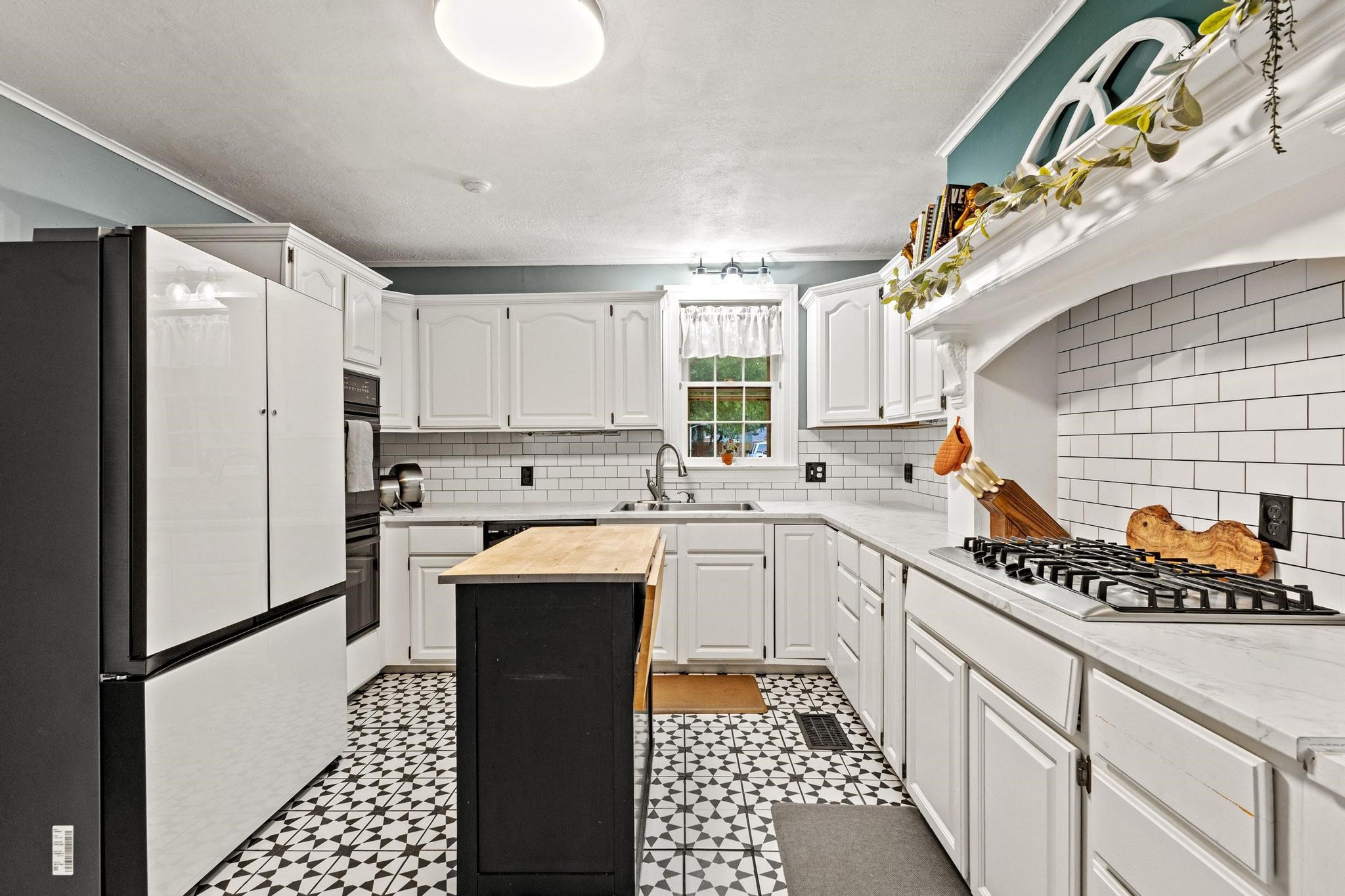 425 W Belden Street Sherman TX 75092