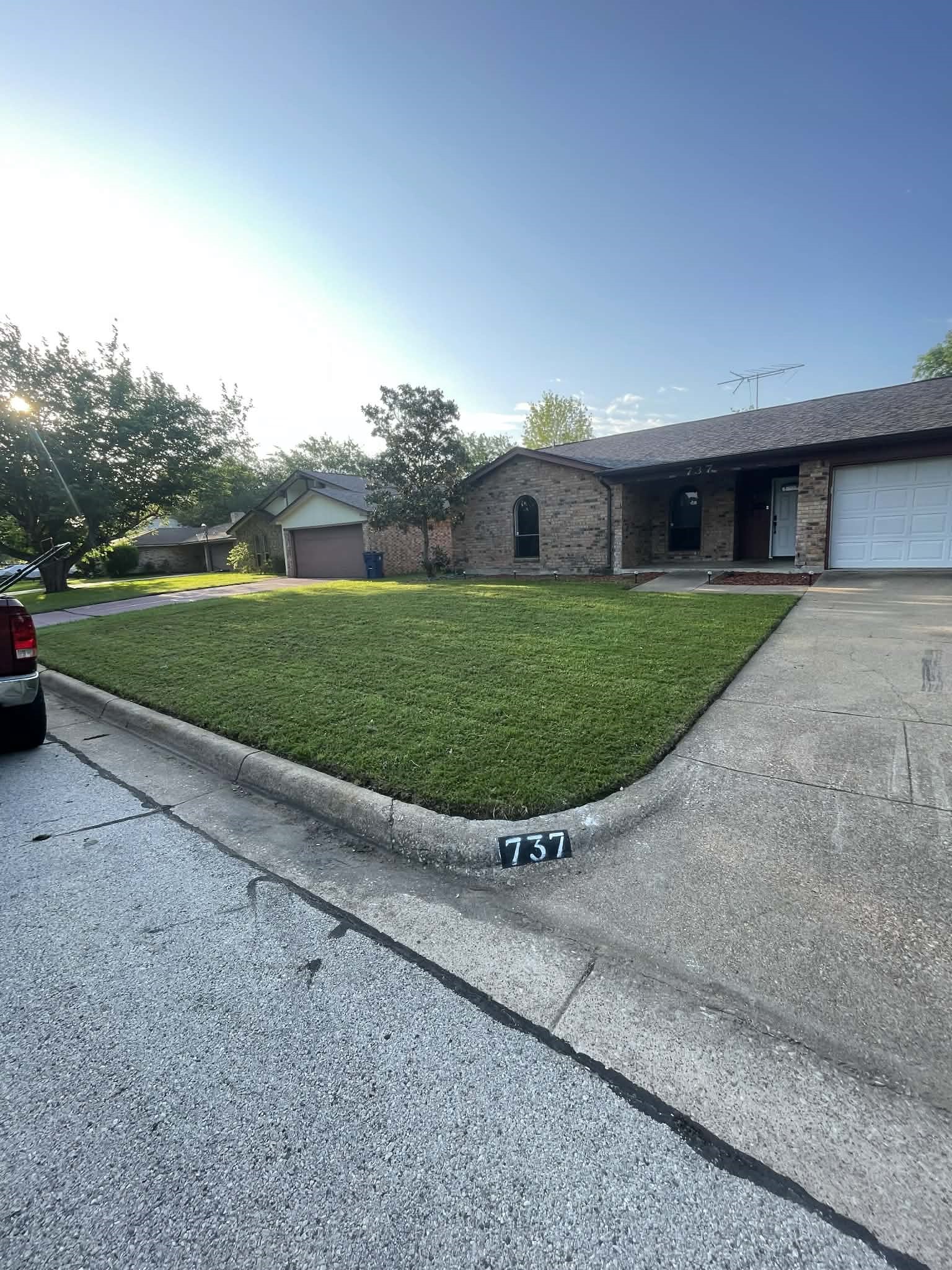 737 Ash Street Burleson TX 76028