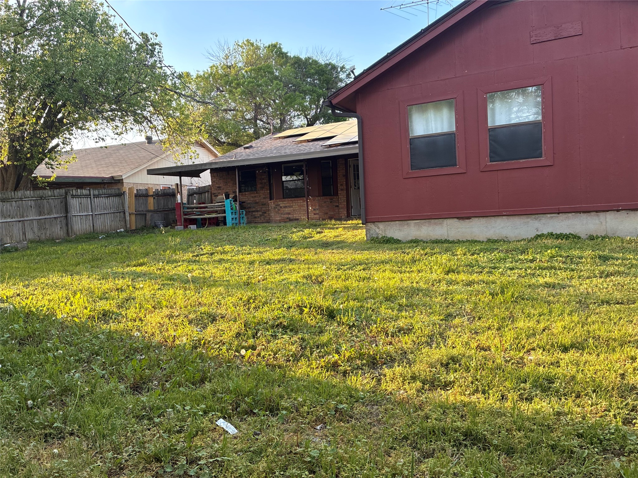 737 Ash Street Burleson TX 76028