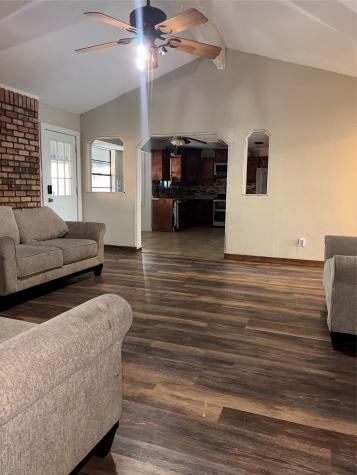 737 Ash Street Burleson TX 76028