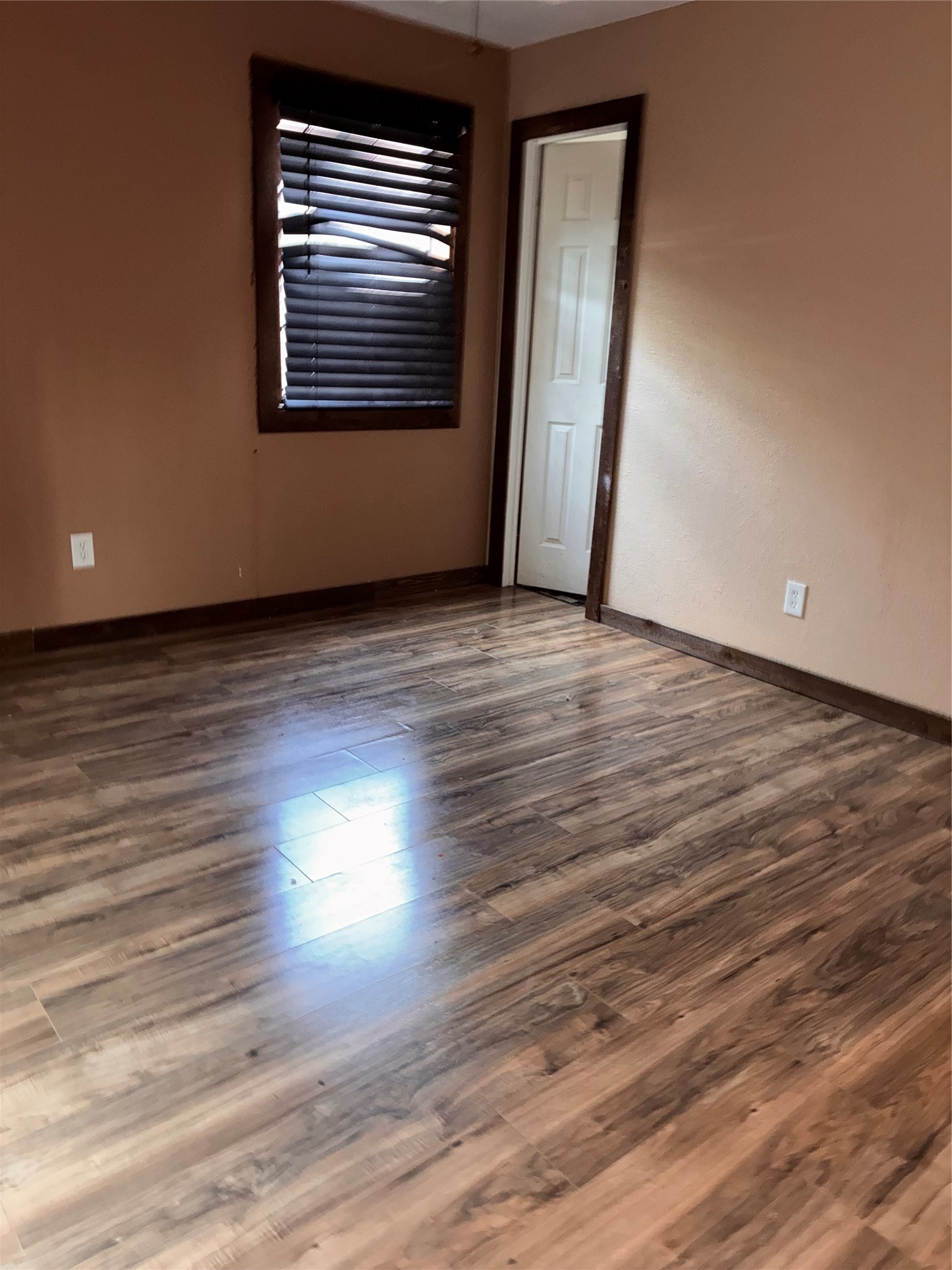 737 Ash Street Burleson TX 76028