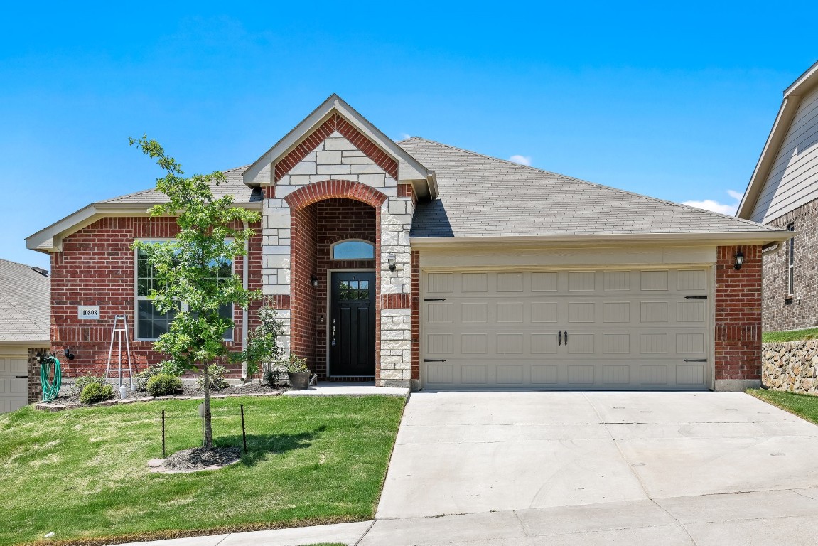 10808 Valor Trail Fort Worth TX 76108