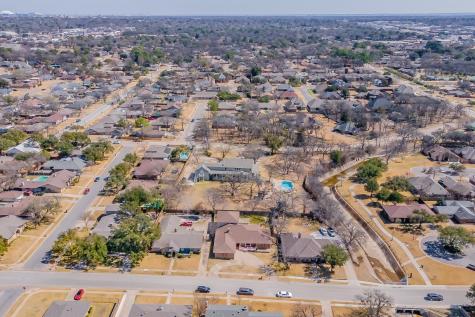 1805 Wagon Wheel Trail Pantego TX 76013