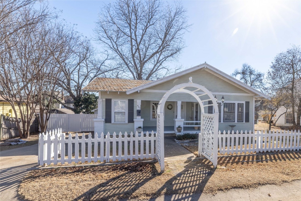 407 W Columbia Street Weatherford TX 76086