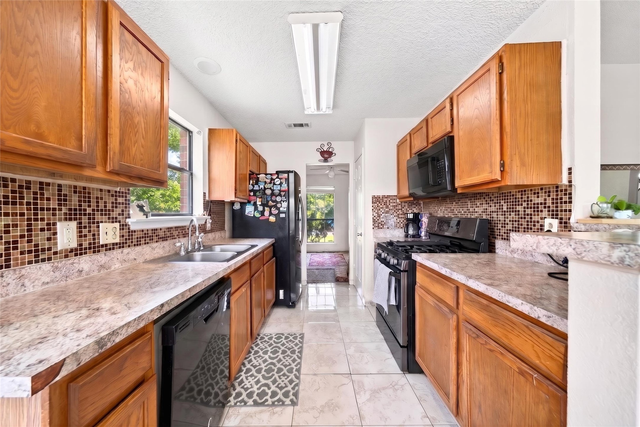 2511 Hollow Bend Mesquite TX 75150