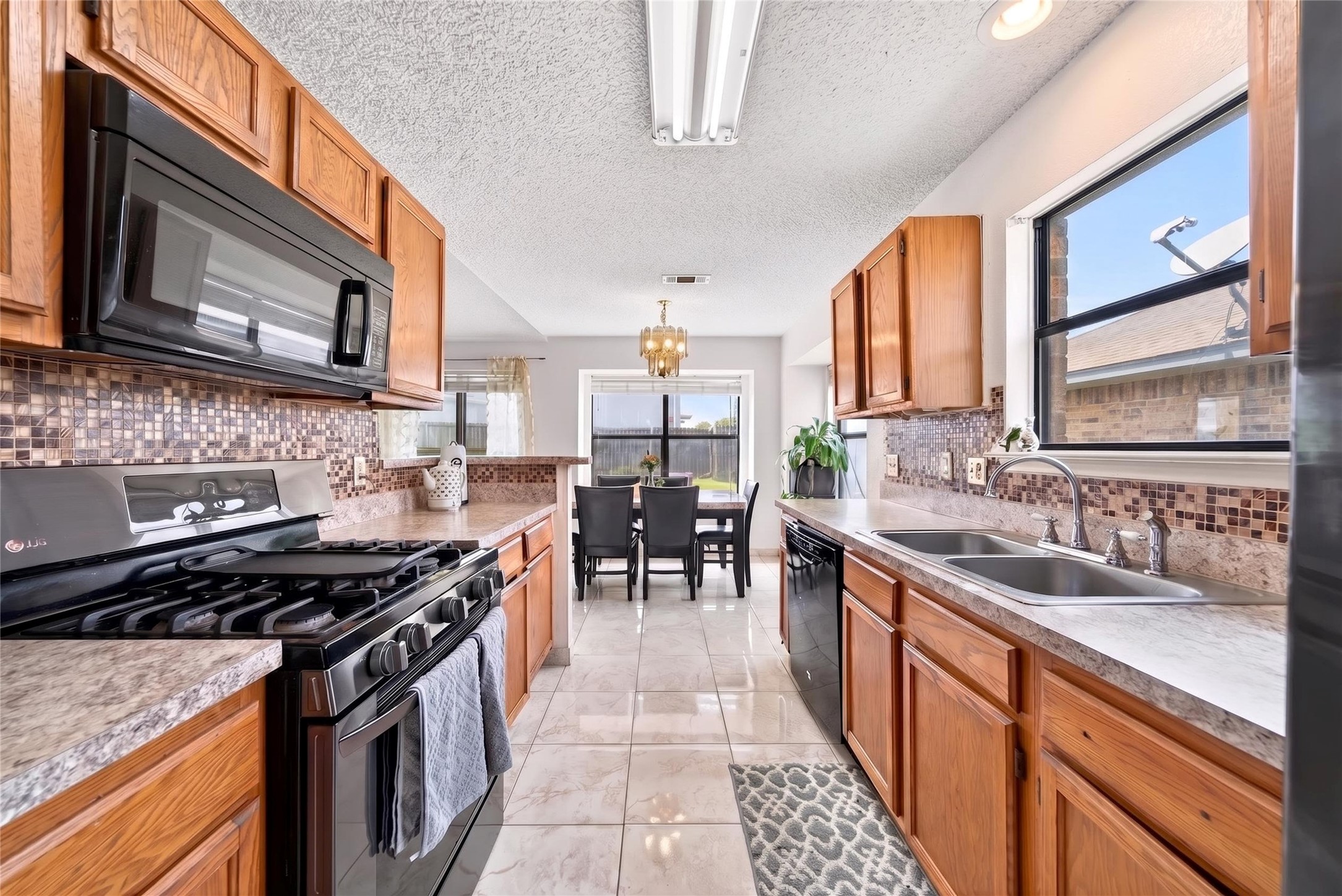 2511 Hollow Bend Mesquite TX 75150