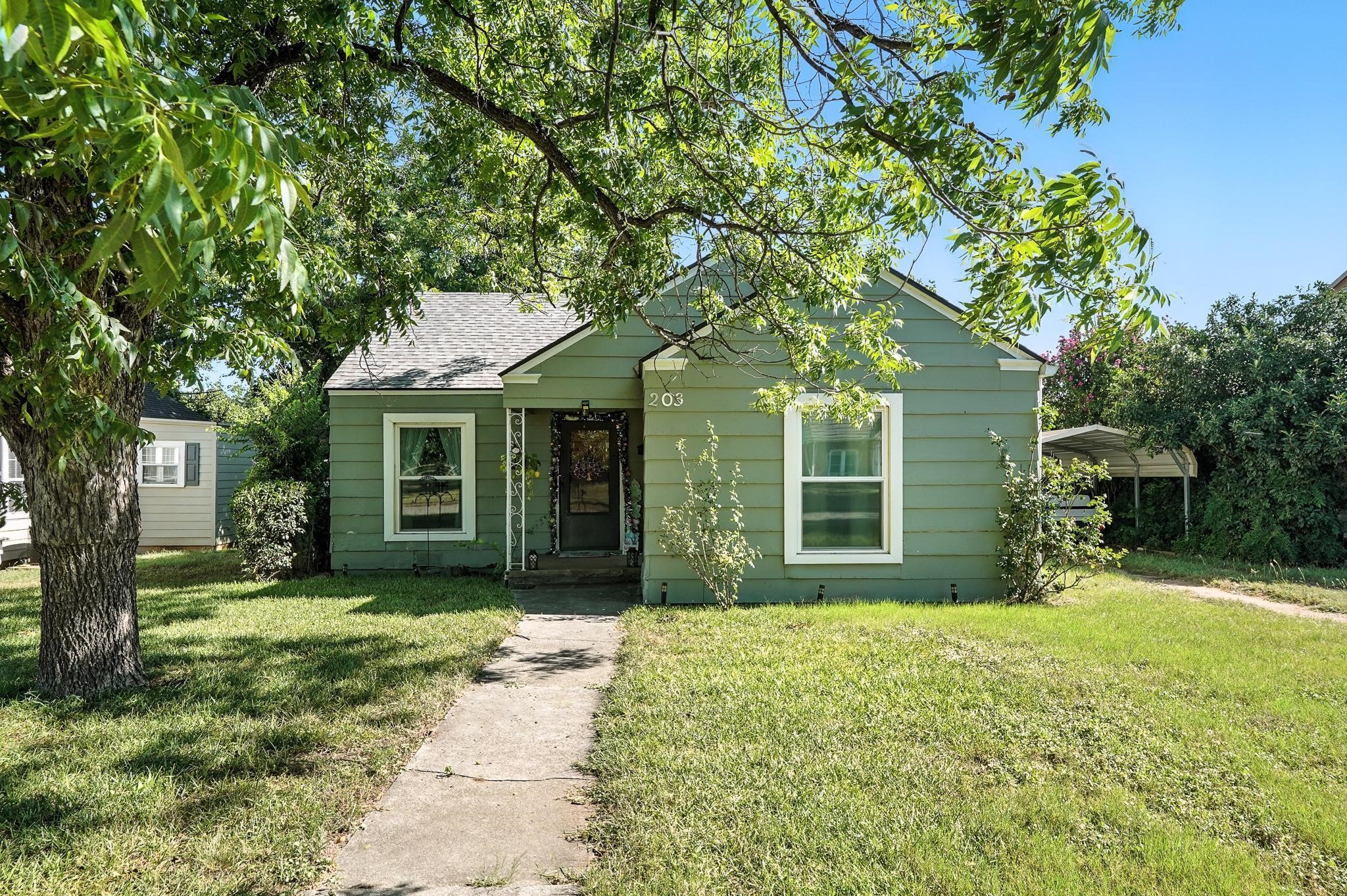203 Miami Street Coleman TX 76834