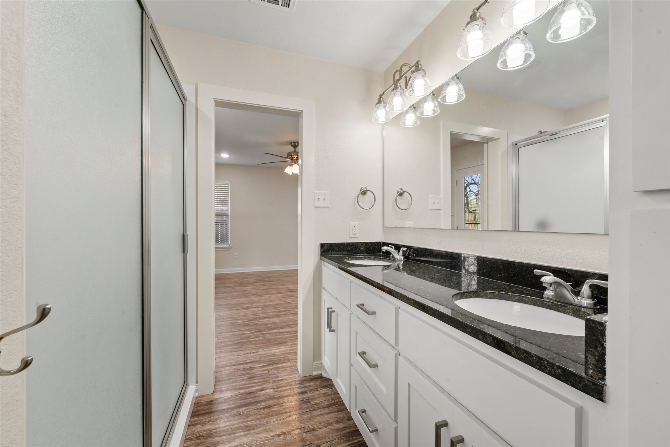 503 Washington Avenue Mcgregor TX 76657