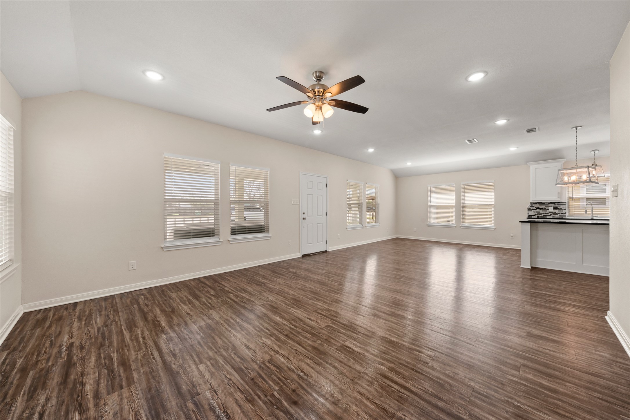 503 Washington Avenue Mcgregor TX 76657