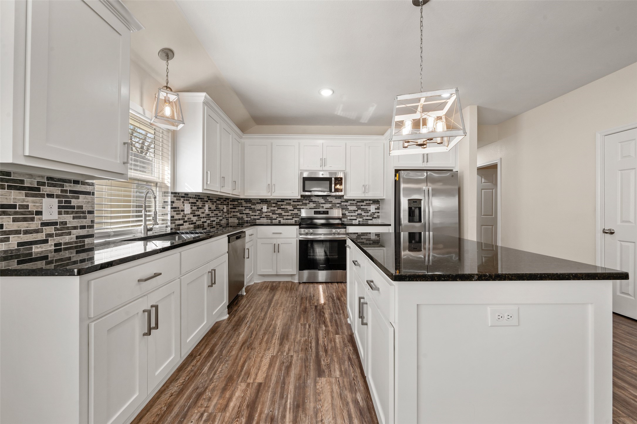 503 Washington Avenue Mcgregor TX 76657