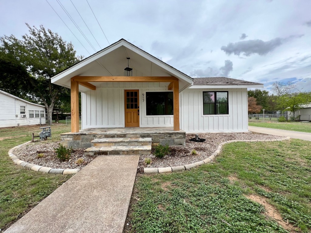 917 Kentucky Street Graham TX 76450