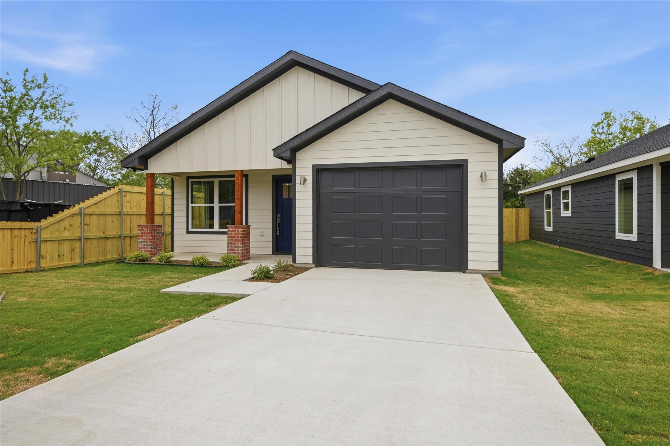 1016 S 1st Street Sherman TX 75090