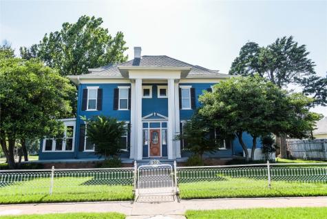 730 Virginia Street Graham TX 76450