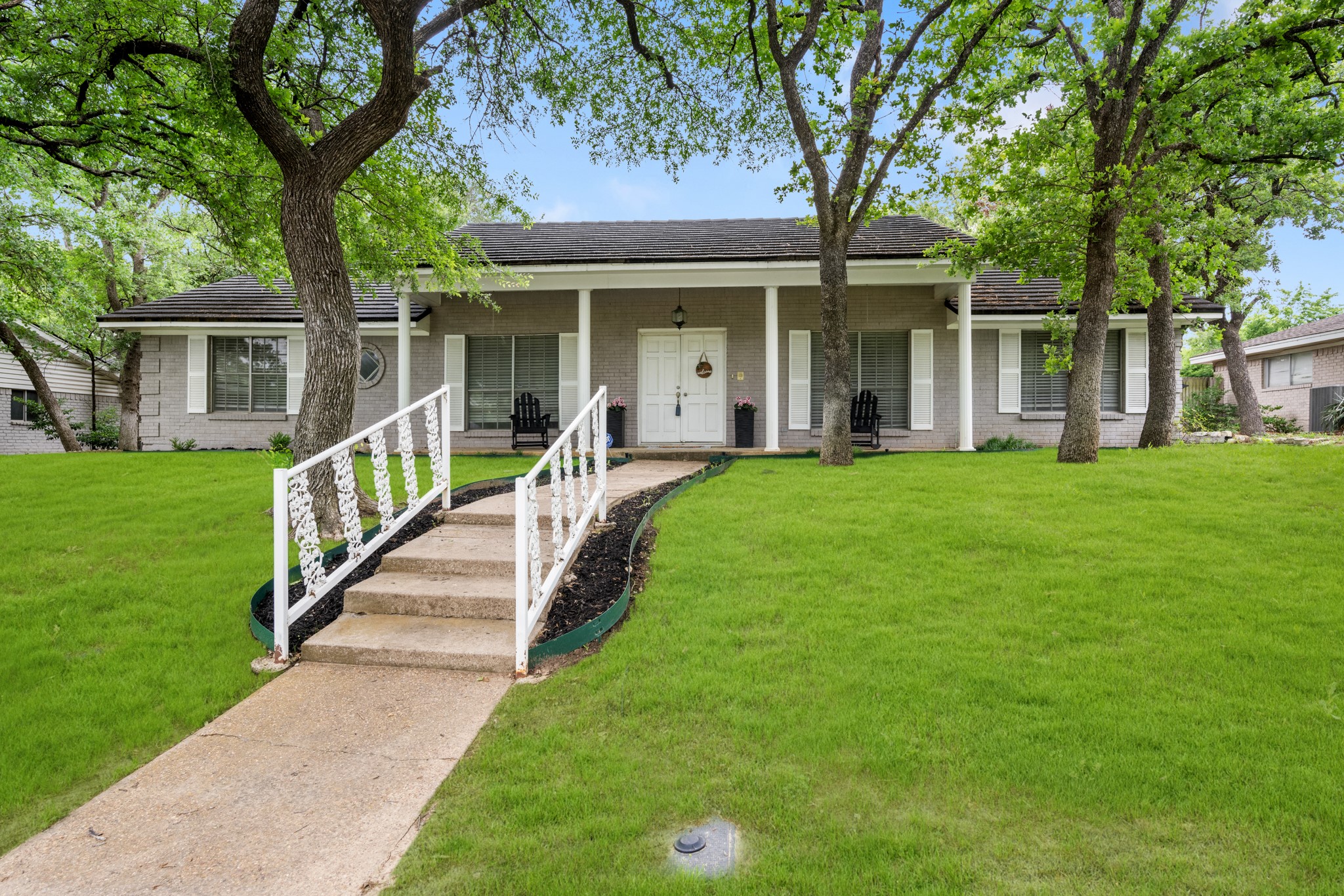 1804 W Cedar Elm Drive Arlington TX 76012