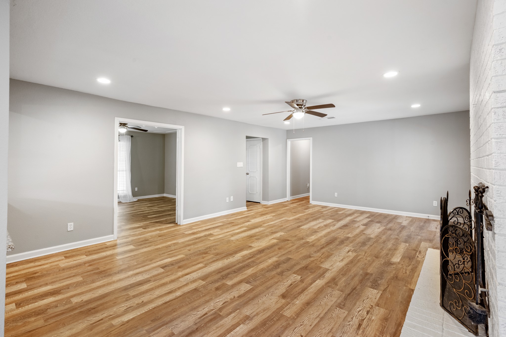 1804 W Cedar Elm Drive Arlington TX 76012